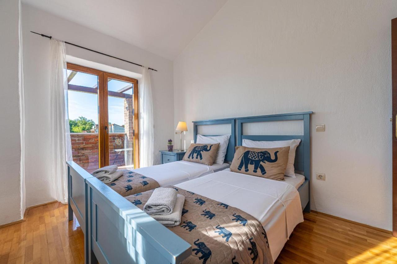 Villa Paradis 6 Jursici Экстерьер фото